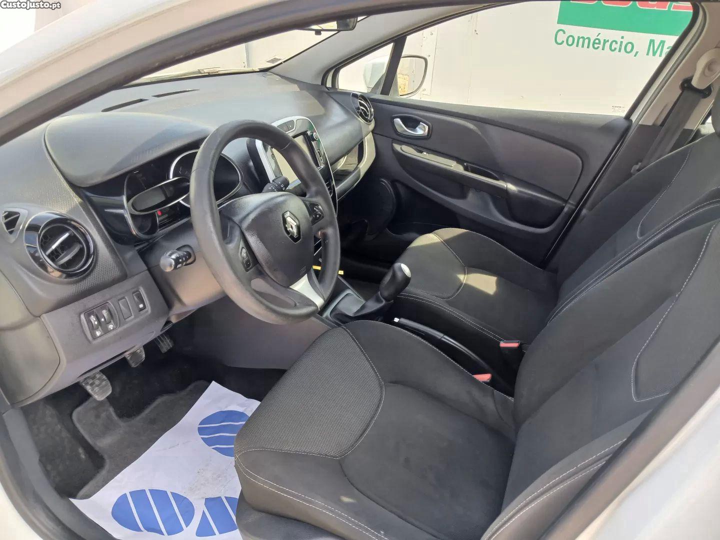 Renault Clio 1.5 dci confort — fotografia 10