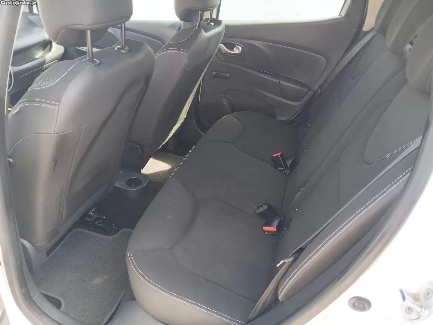 Renault Clio 1.5 dci confort — fotografia 7