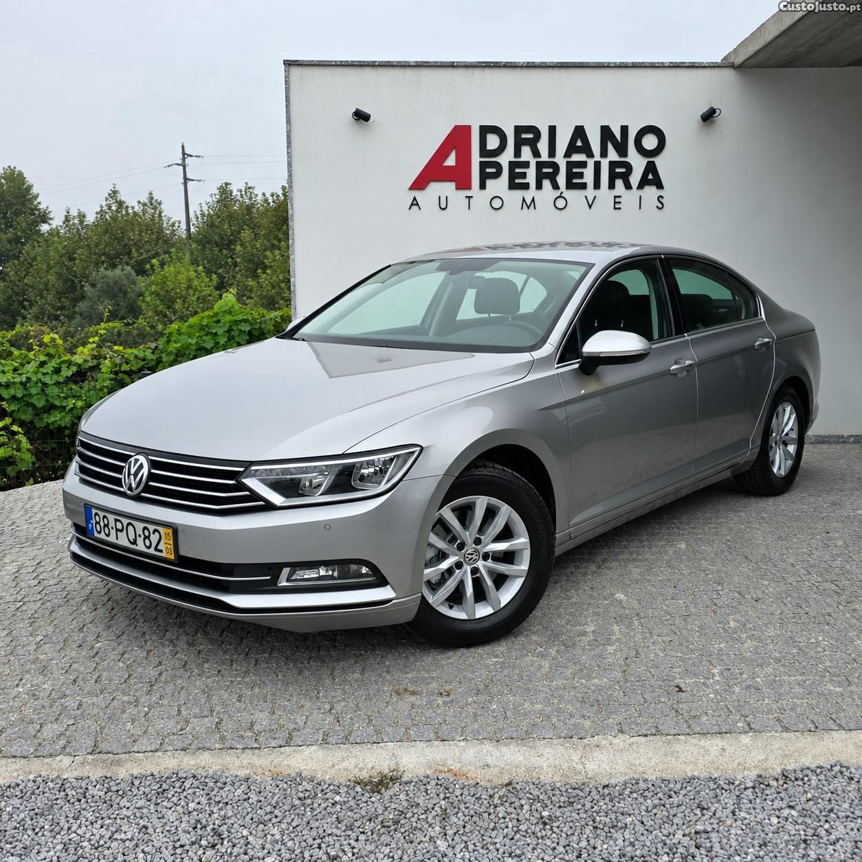 Volkswagen Passat 2.0 TDi Confortline — fotografia 25
