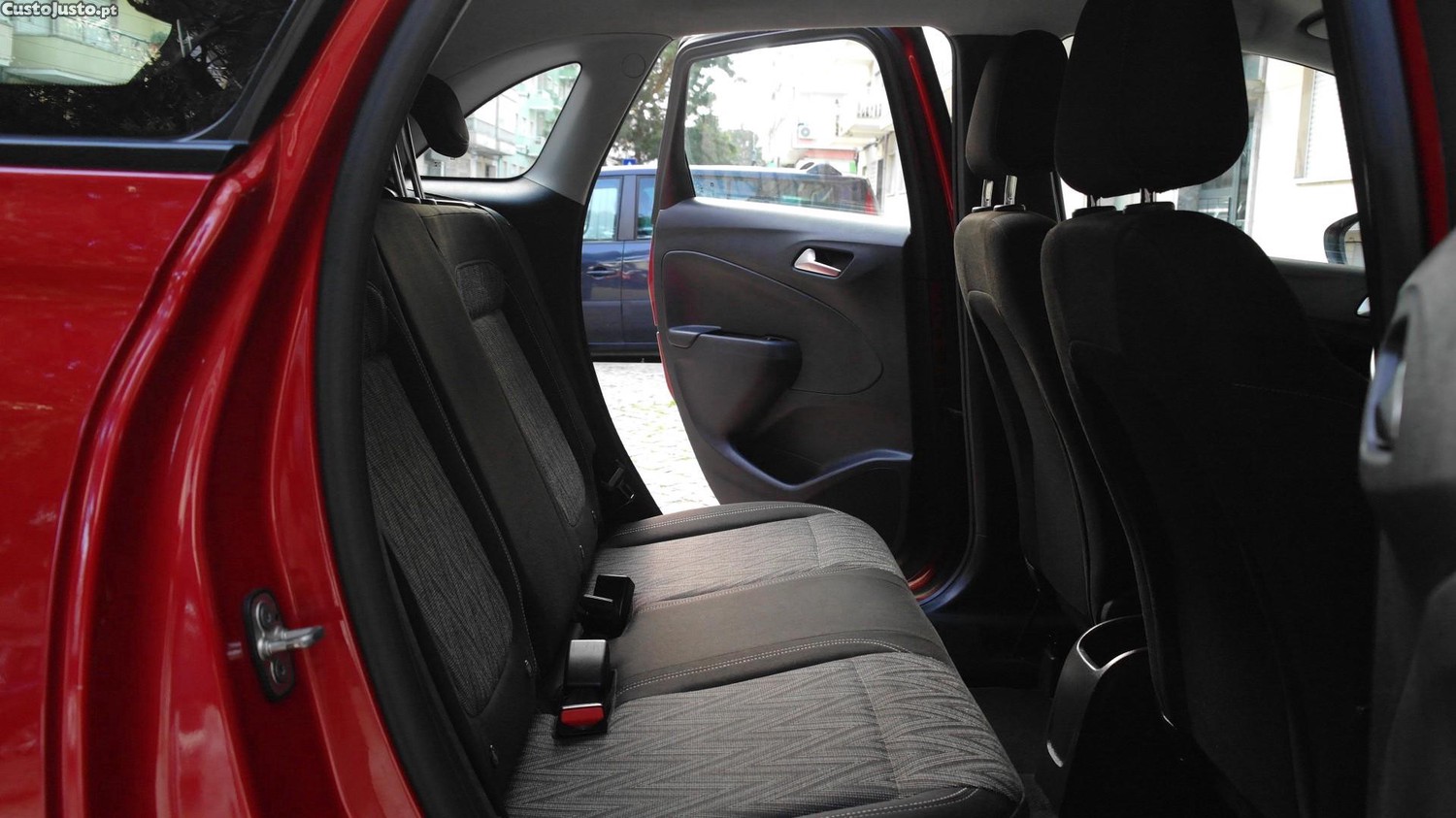 Opel Crossland X 1.2 T 120 Anos — fotografia 14