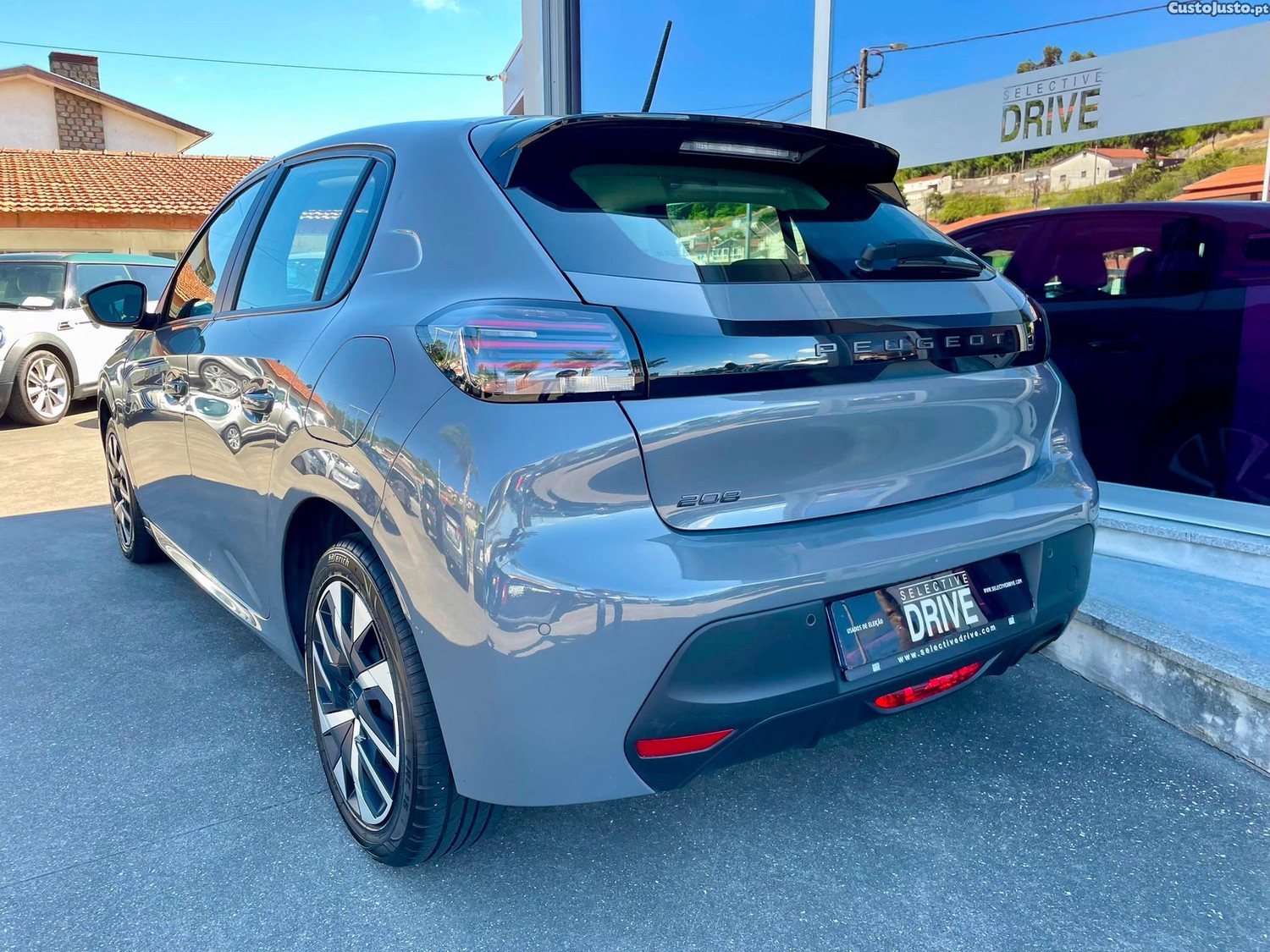 Peugeot 208 1.2 PureTech Active Pack — fotografia 8