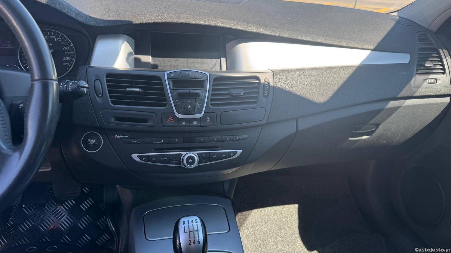 Renault Laguna 2.0DCI — fotografia 3