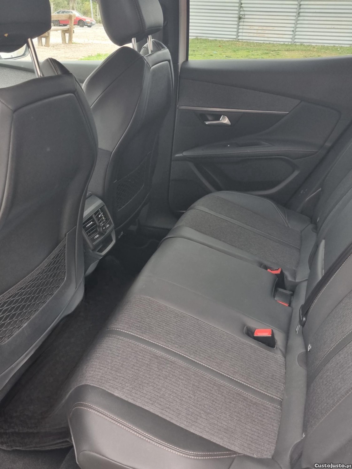 Peugeot 3008 1.5 — fotografia 3