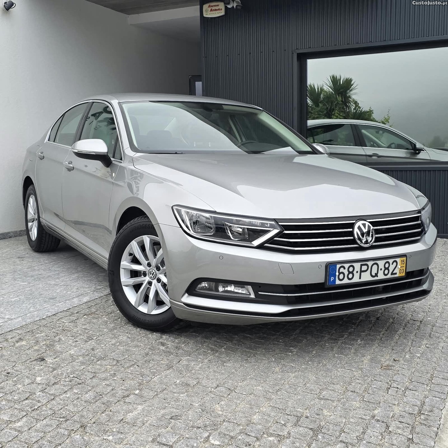 Volkswagen Passat 2.0 TDi Confortline — fotografia 22
