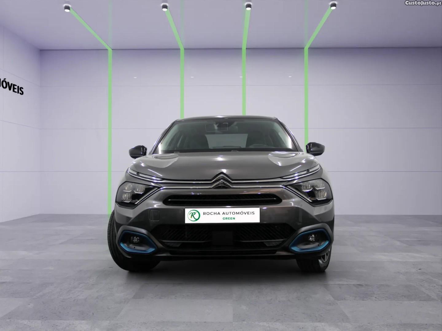 Citroën e-C4 50 kWh Shine — fotografia 13