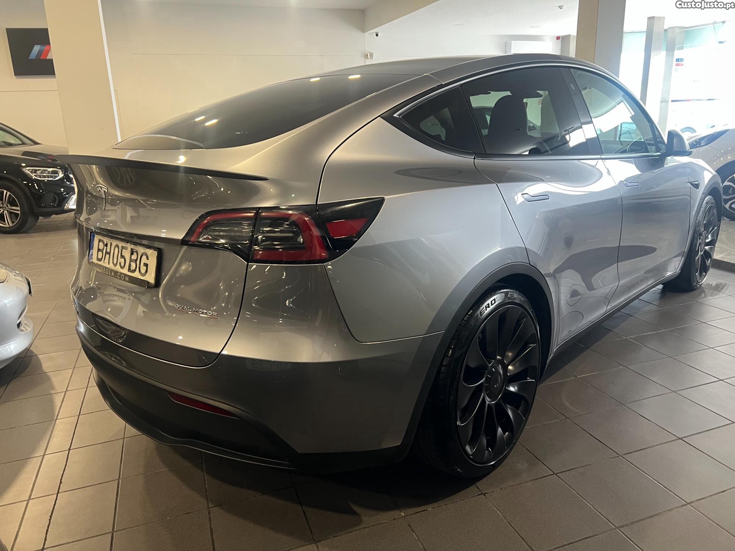 Tesla Model Y PERFOMANCE nacional IVA ded. — fotografia 11