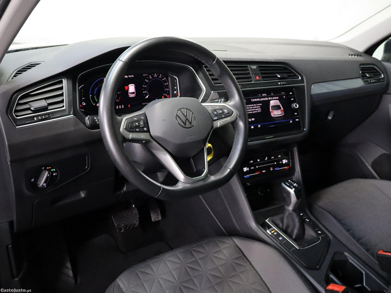 Volkswagen Tiguan 1.4 TSI eHybrid Conceptline DSG — fotografia 13