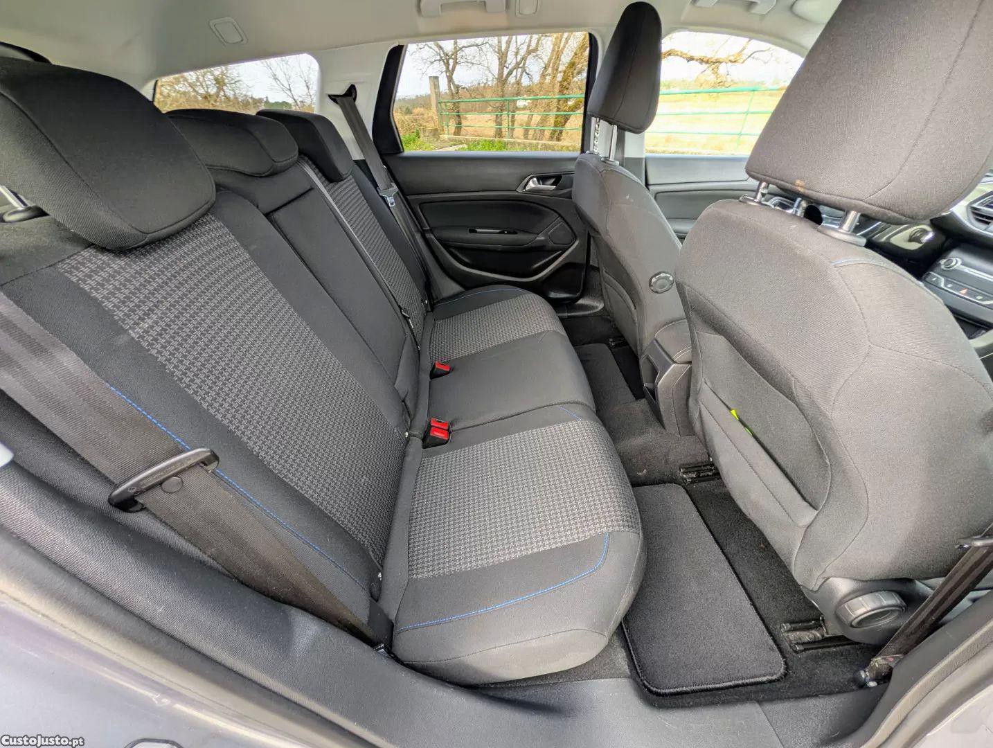 Peugeot 308 1.5 bluehdi style — fotografia 10