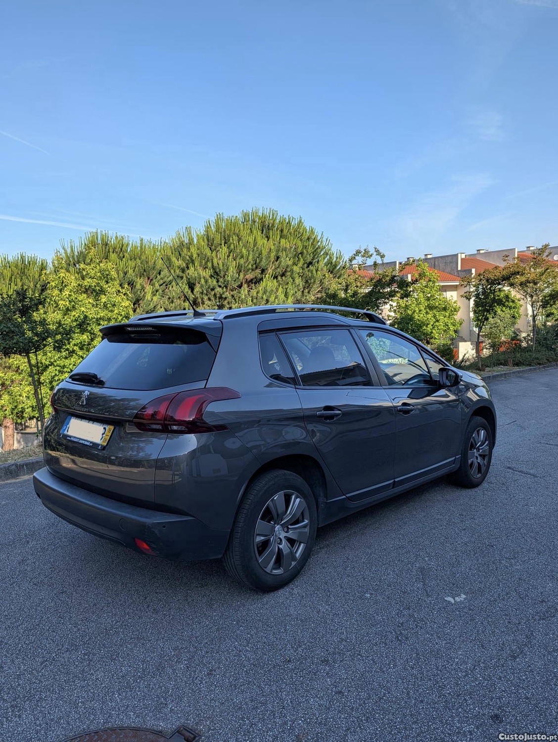 Peugeot 2008 1.2 PureTech — fotografia 9