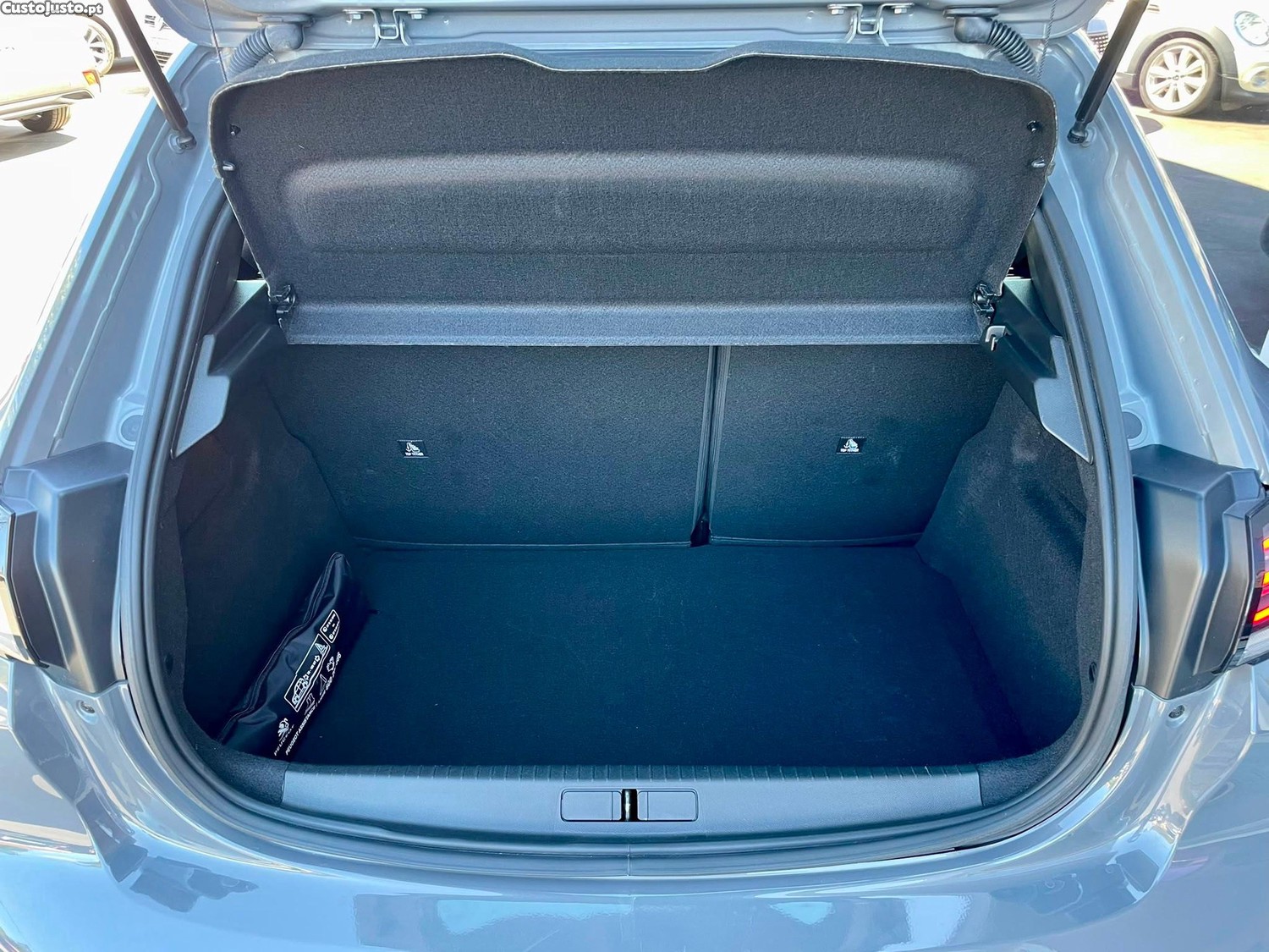 Peugeot 208 1.2 PureTech Active Pack — fotografia 3