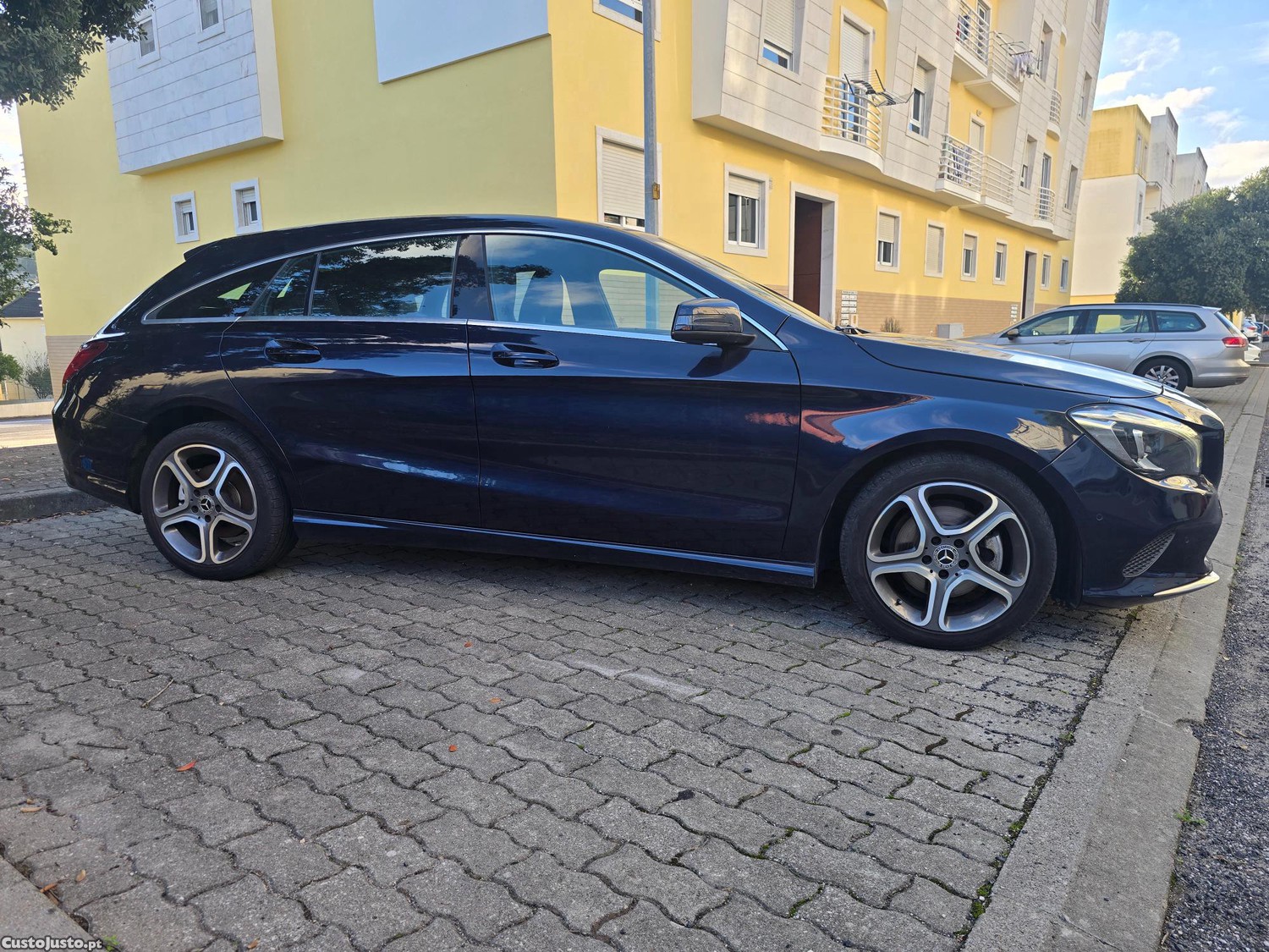 Mercedes-Benz CLA 180 Shooting Brake - 17 foto 5