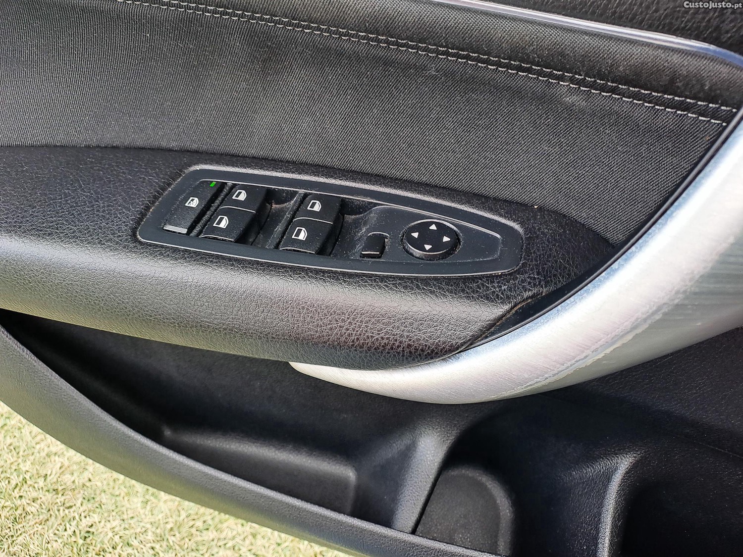 BMW 116 D EFFECIENT DYNAMICS CV DIESEL 2016 — fotografia 4