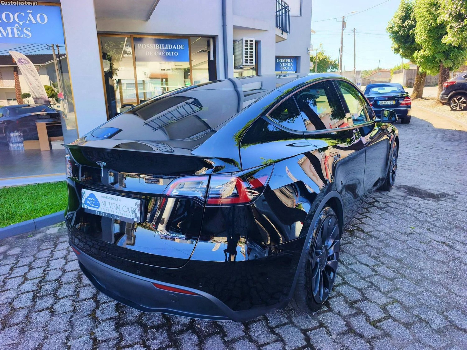 Tesla Model Y Dual Motor Long Range Performance — fotografia 7