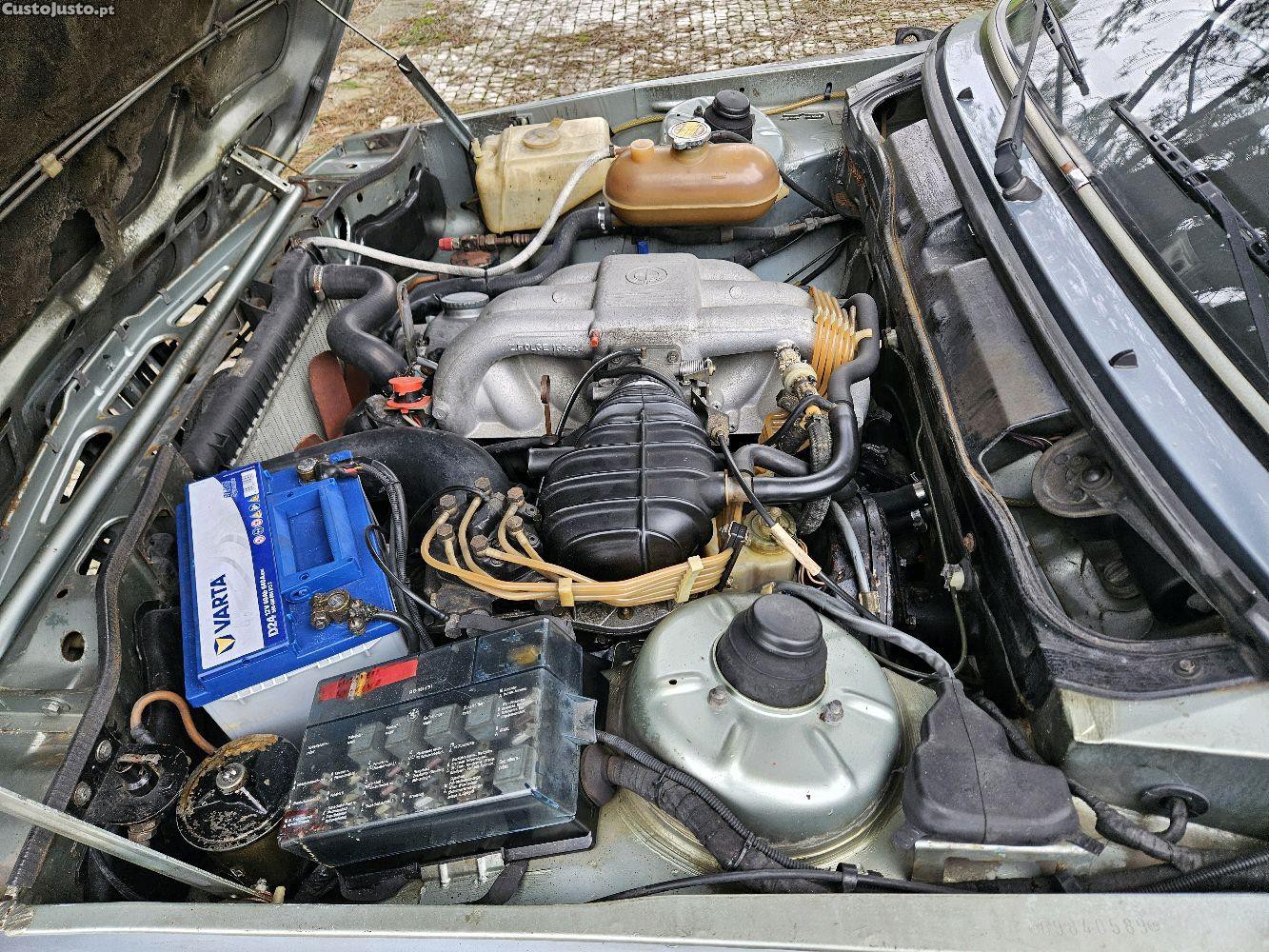 BMW 323 i — fotografia 7
