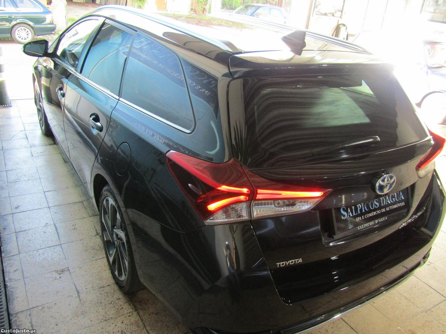 Toyota Auris 1.8 HSD Comfort+Pack Sport+Navi - 16 — photo 5