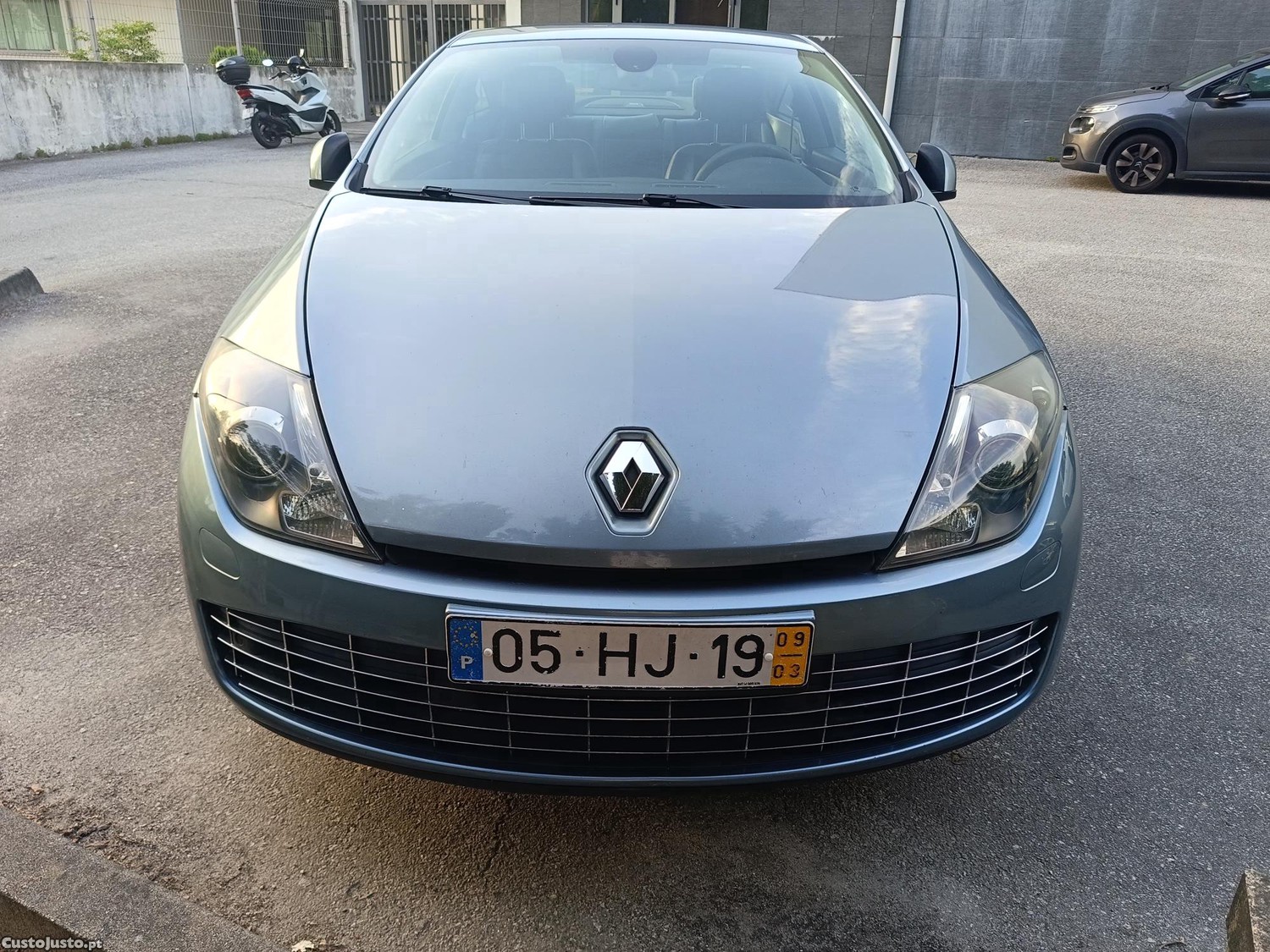 Renault Laguna Coupé 3.0 V6 DCI — fotografia 4
