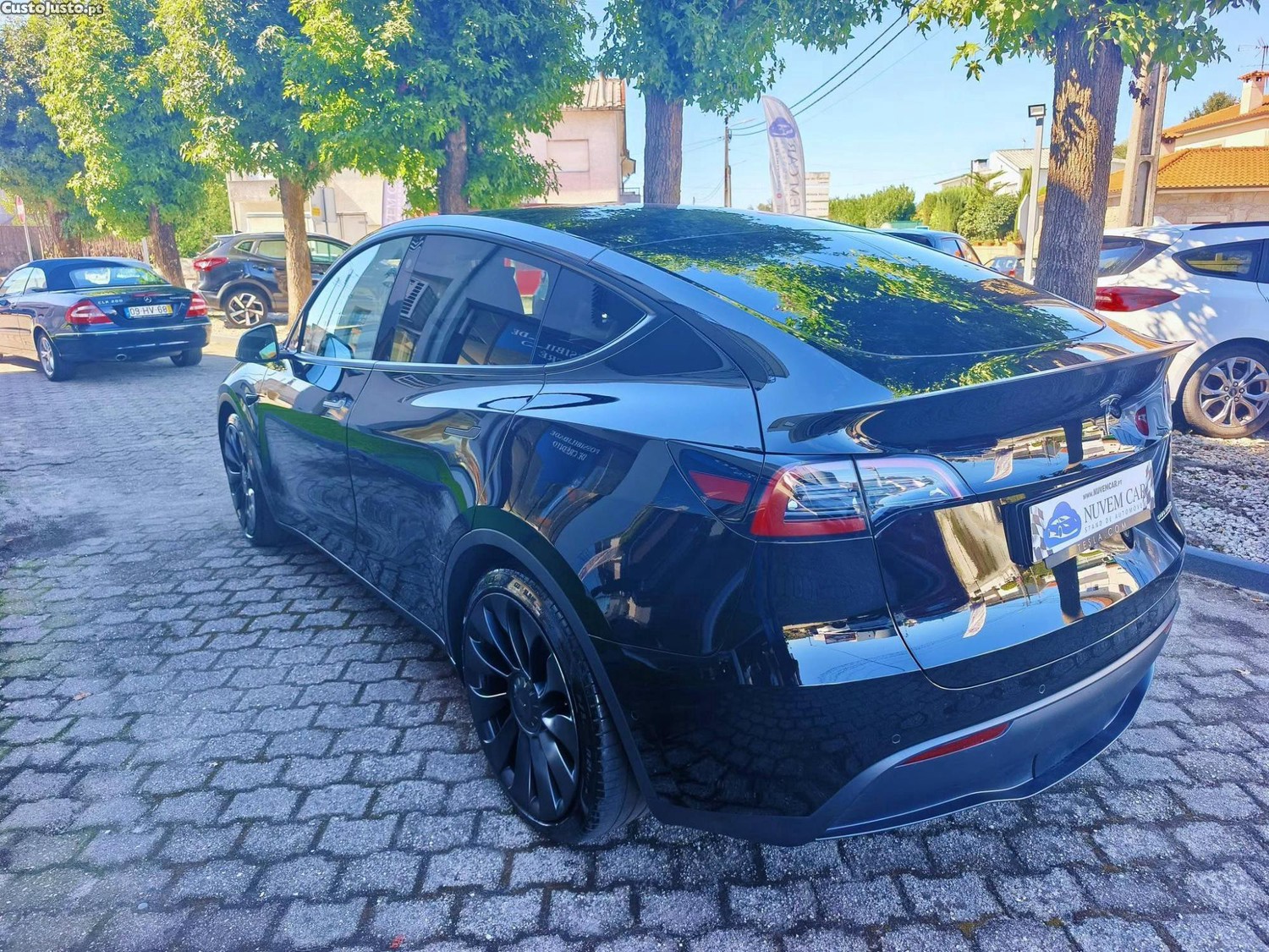 Tesla Model Y Dual Motor Long Range Performance — fotografia 9