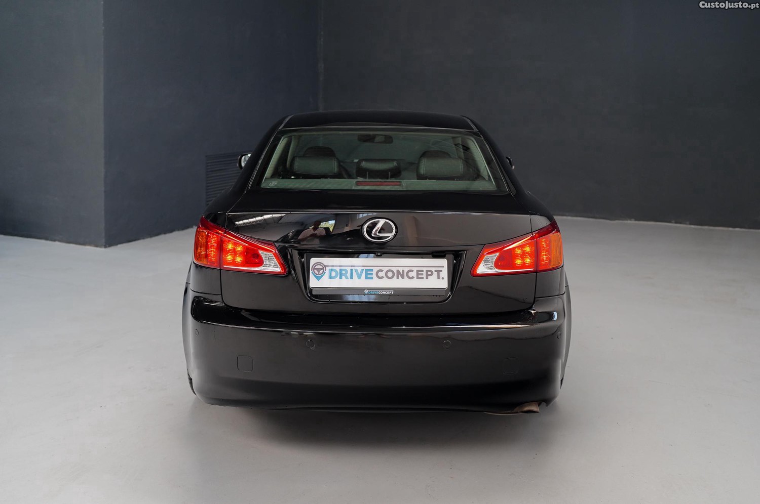 Lexus IS Executive 2G — fotografia 5