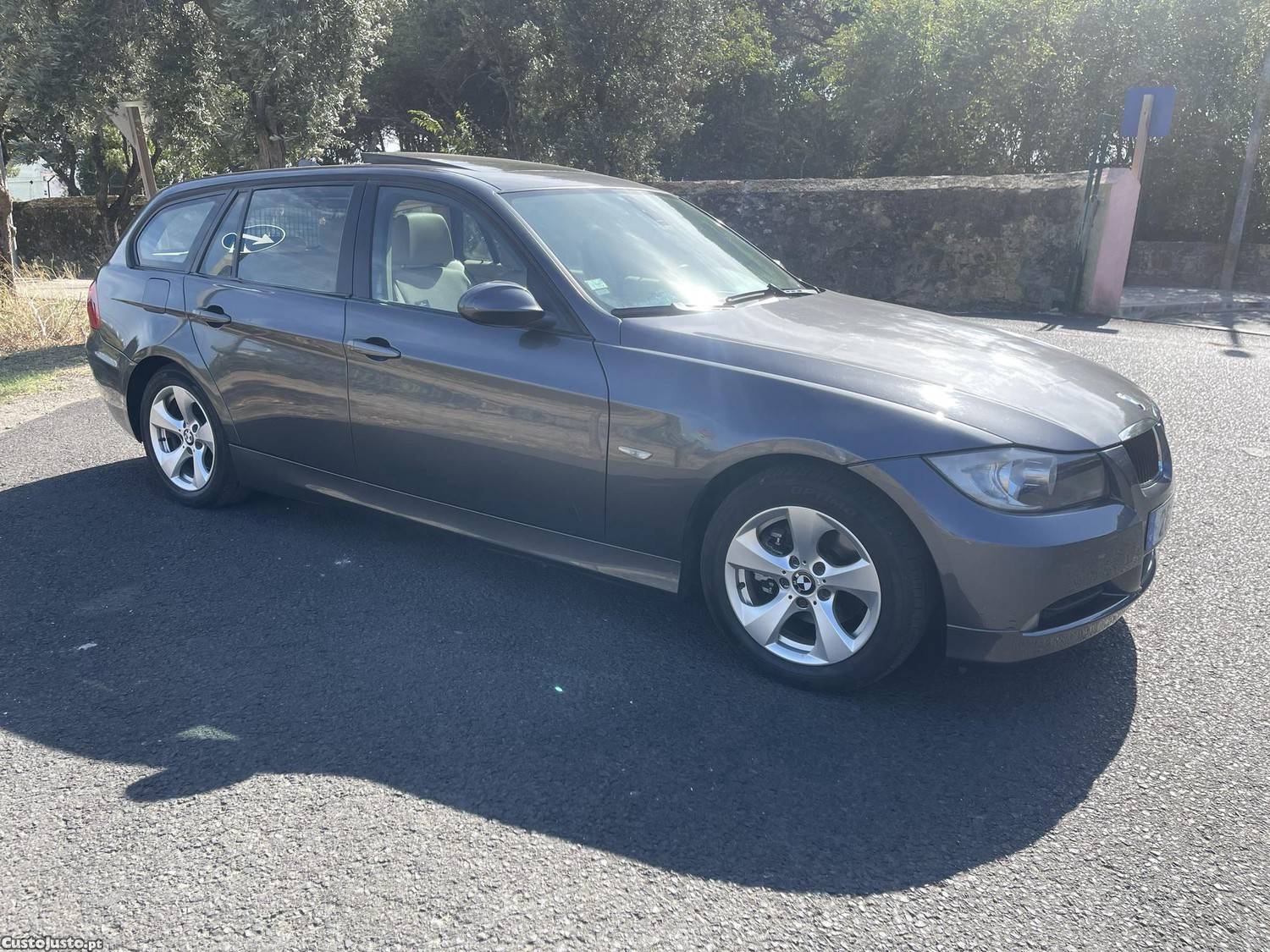 BMW 320 D — fotografia 10