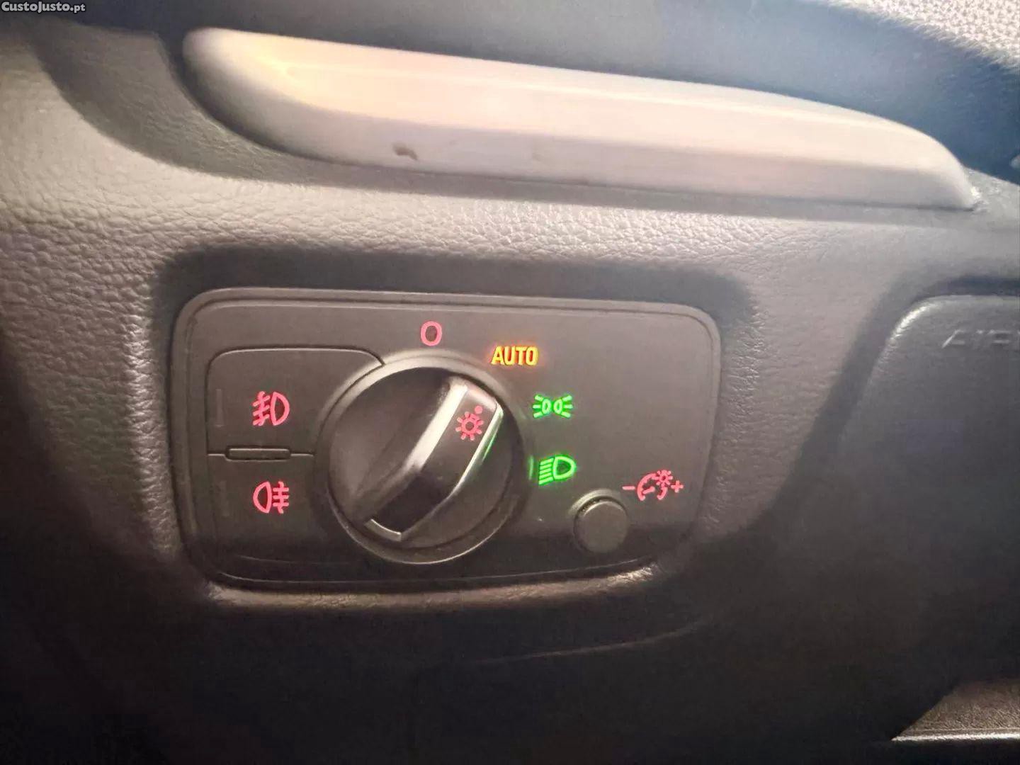Audi A3 1.6 tdi s-line s tronic — fotografia 5