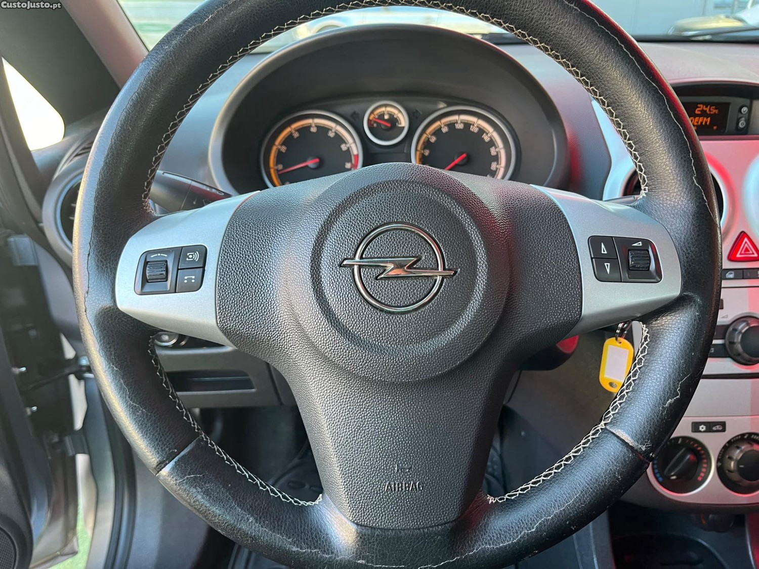 Opel Corsa 1.2 | POUCOS KM's — fotografia 5