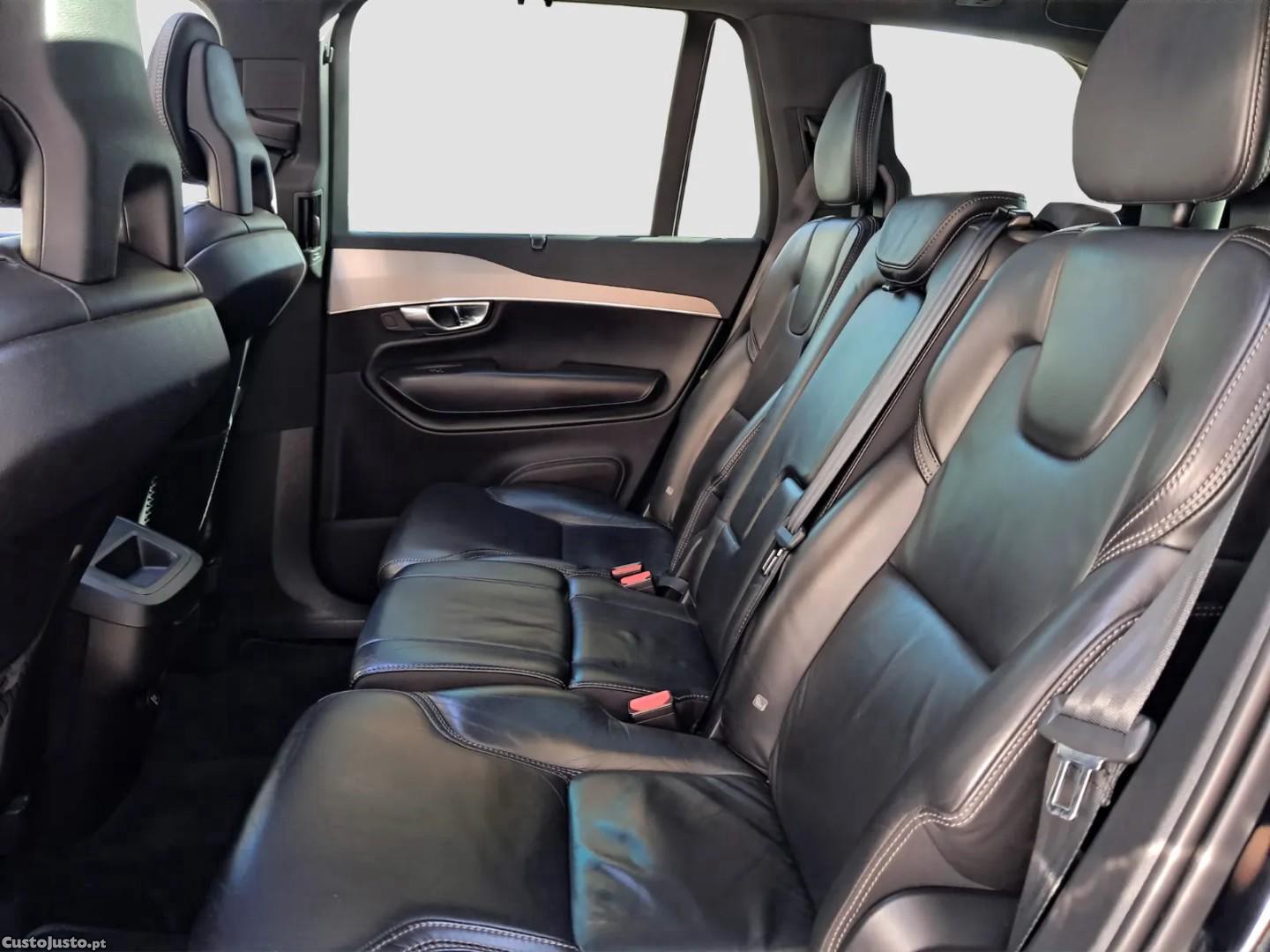 Volvo XC 90 2.0 D4 Momentum — fotografia 5