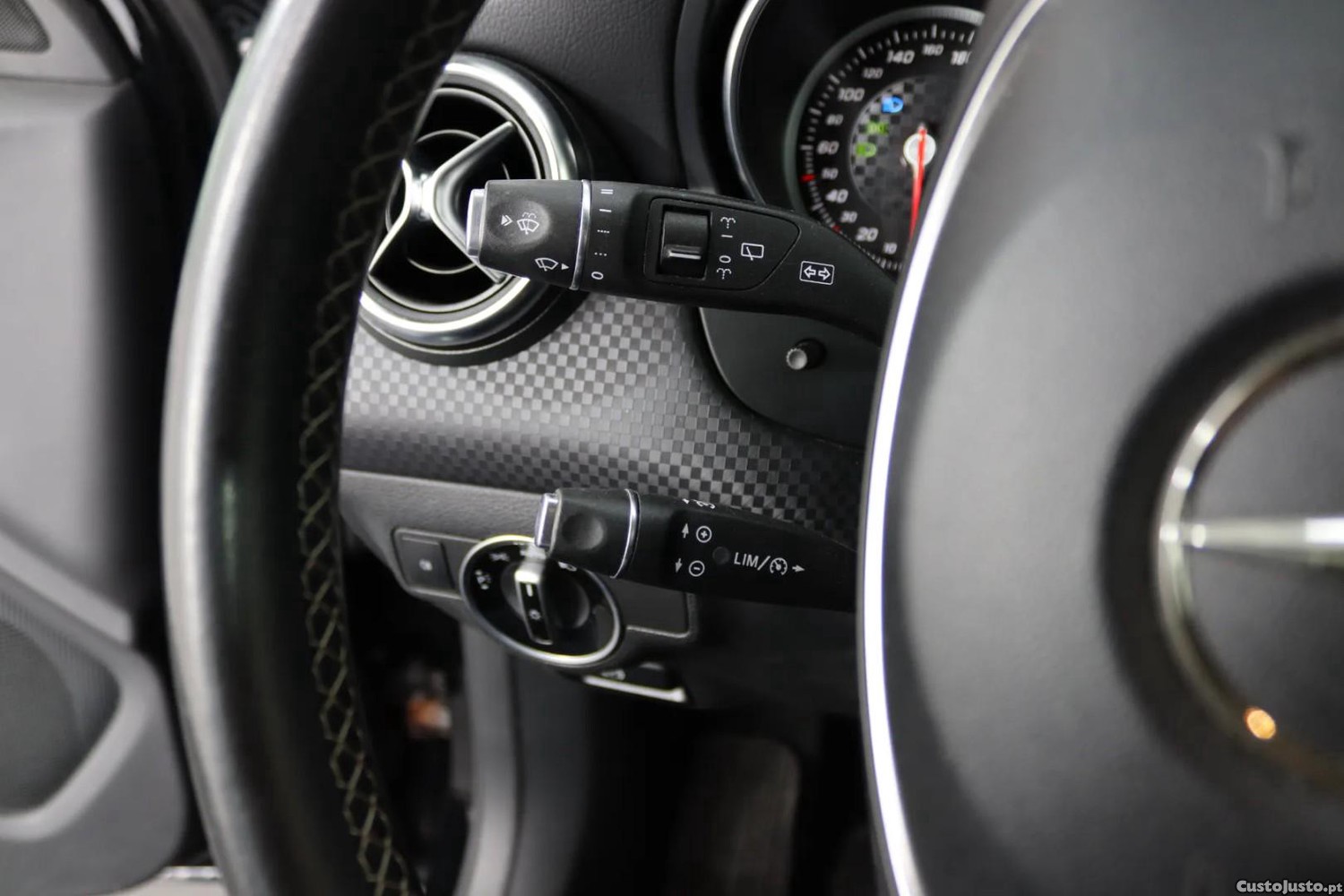 Mercedes-Benz A 180 CDI (BlueEFFICIENCY) Urban — fotografia 5