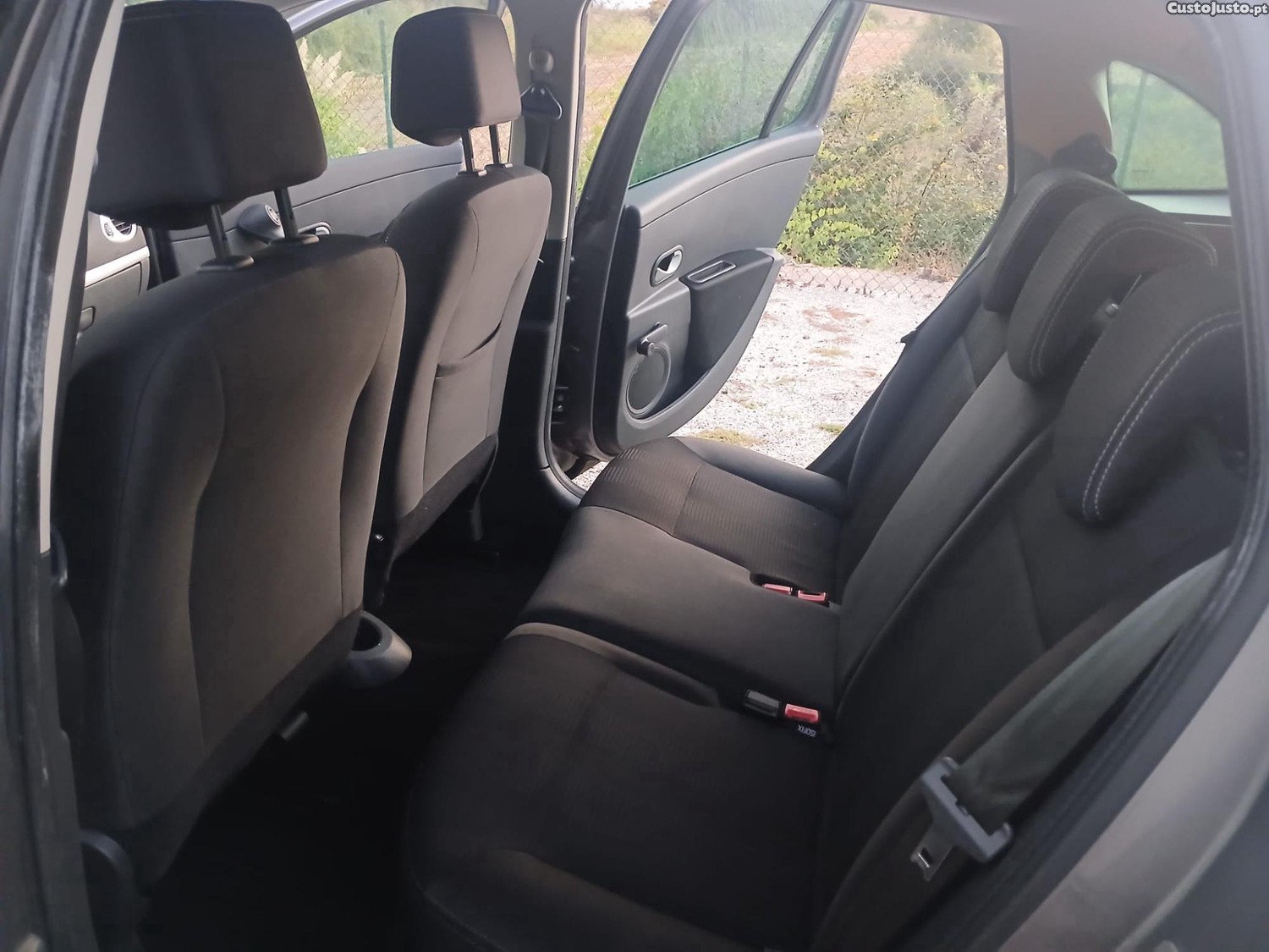 Renault Clio 1.2 16V Dynamique — fotografia 3