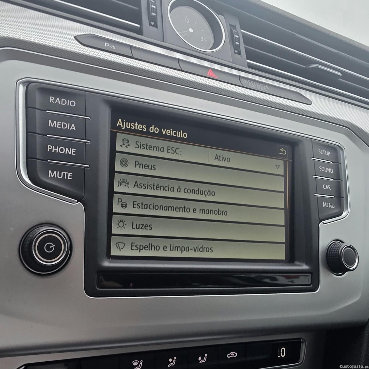 Volkswagen Passat 2.0 TDi Confortline — fotografia 3