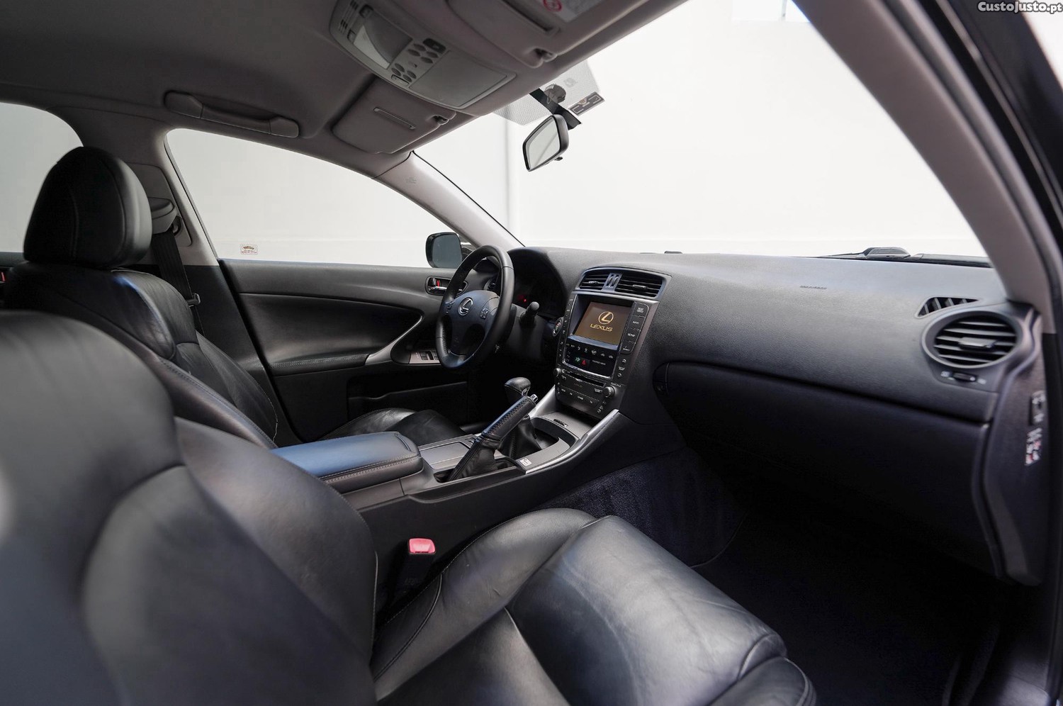 Lexus IS Executive 2G — fotografia 19