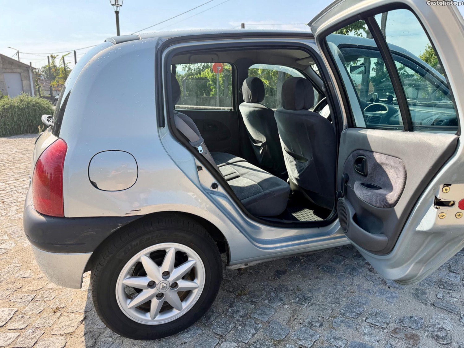 Renault 4 - Clio — photo 5