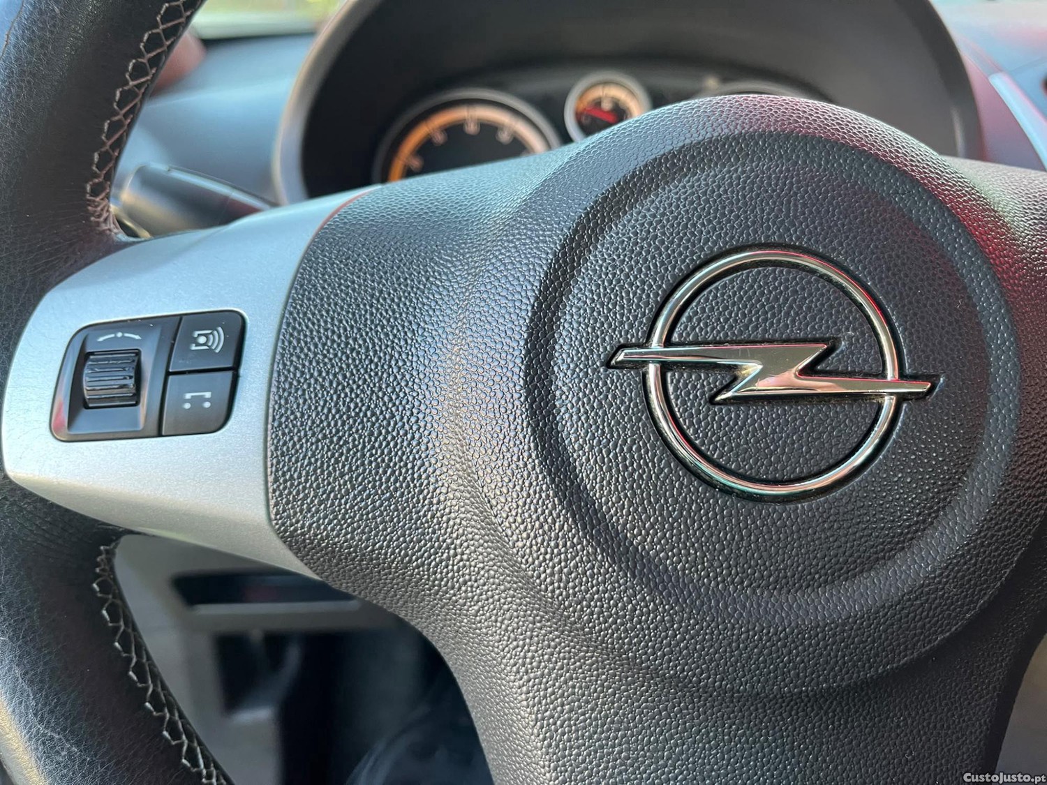 Opel Corsa 1.2 | POUCOS KM's — fotografia 6