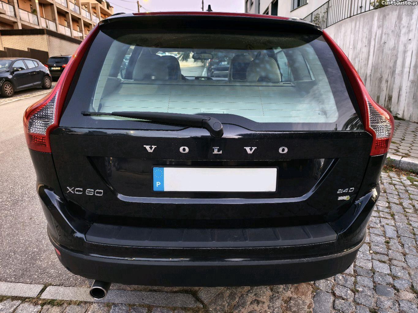 Volvo XC60 2.4 Drive — photo 5