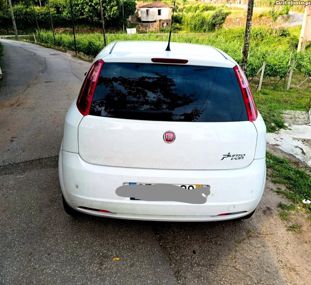 Fiat Punto 1.3 MultiJet — fotografia 2