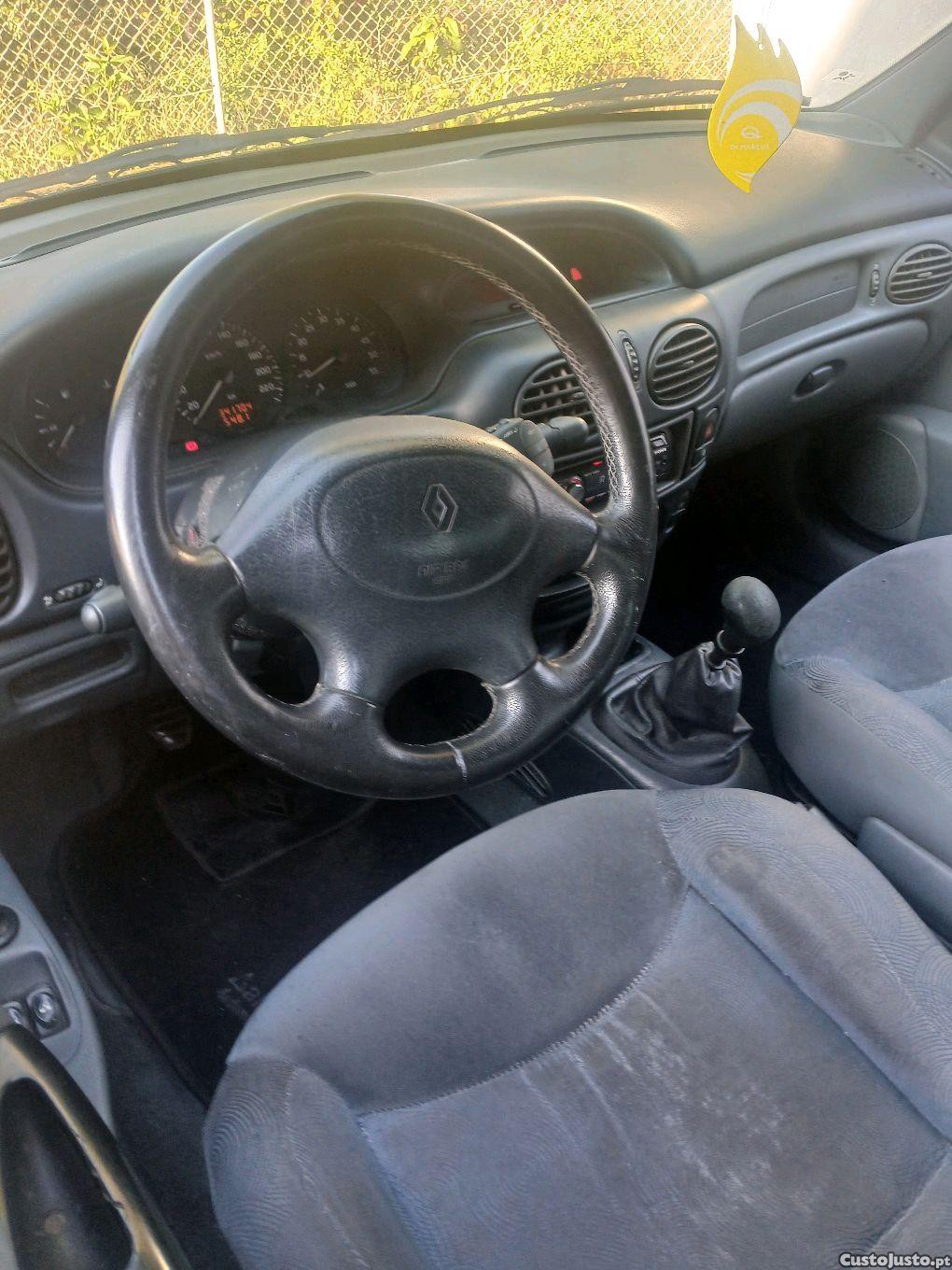 Renault Mégane coupe 1.9 dti — photo 3