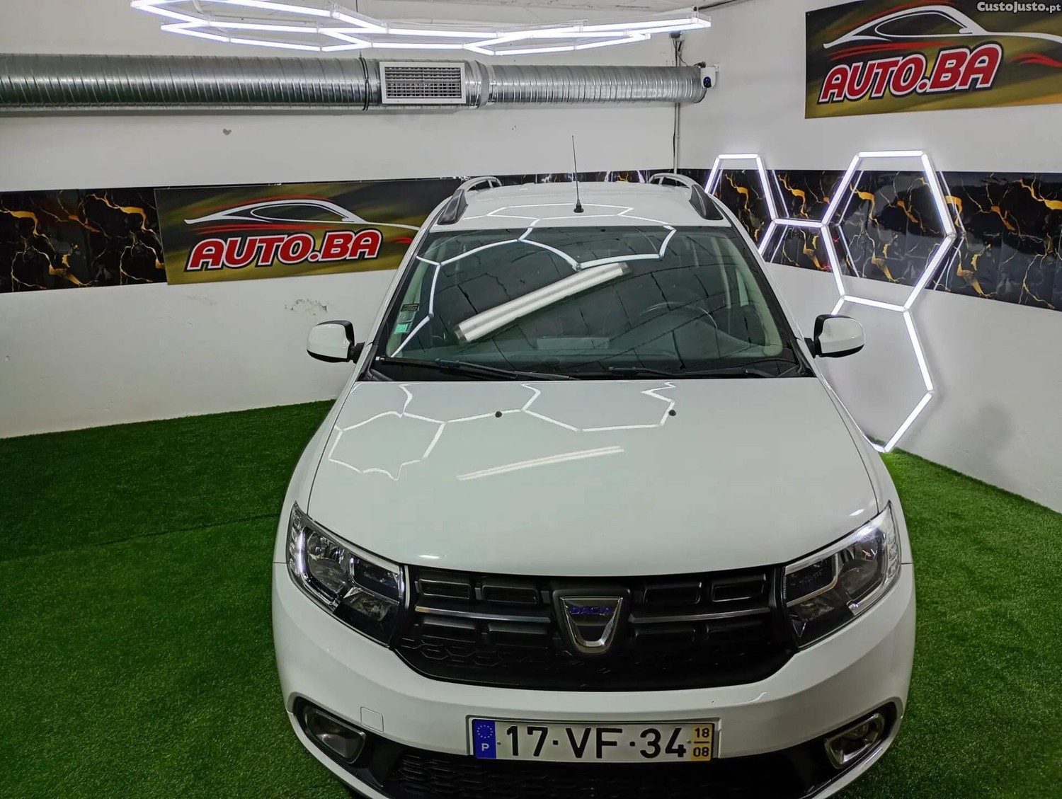 Dacia Logan 0.9 TCe Comfort Bi-Fuel — fotografia 23