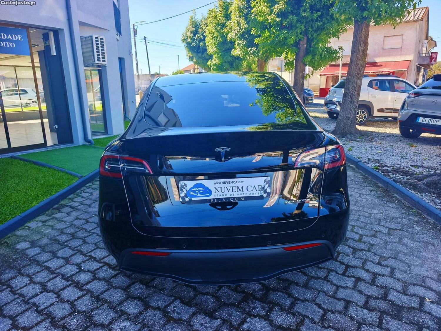 Tesla Model Y Dual Motor Long Range Performance — fotografia 8