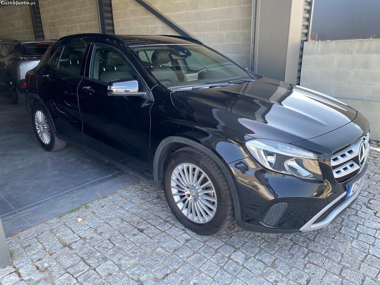 Mercedes-Benz GLA 180 Intuition — fotografia 8