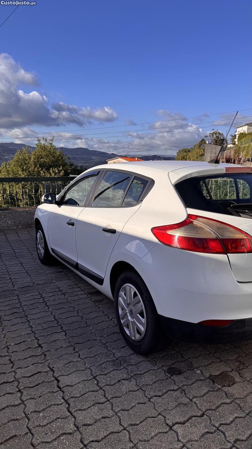 Renault Mégane 1.5 societe — fotografia 5