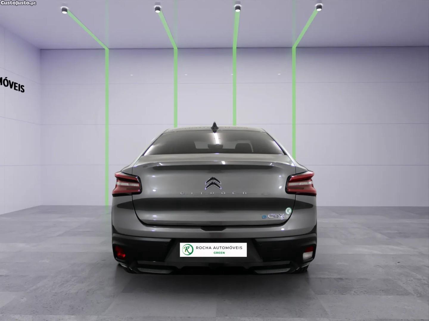 Citroën e-C4 50 kWh Shine — fotografia 11