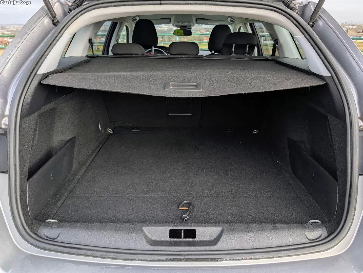 Peugeot 308 1.5 bluehdi style — fotografia 12