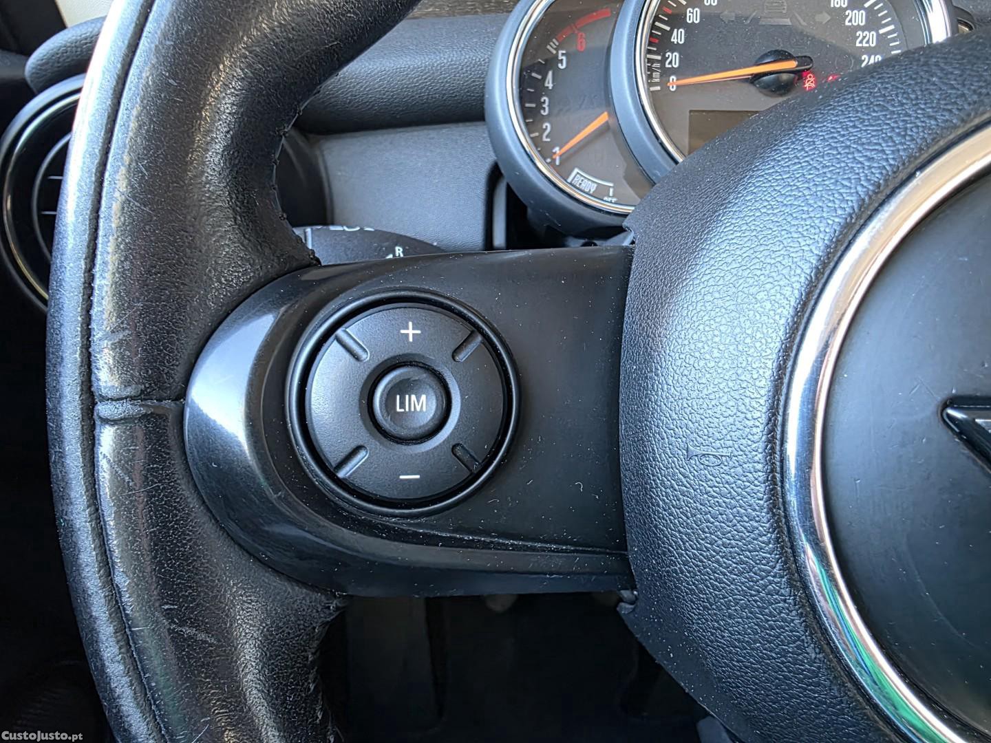 MINI Cooper One D — fotografia 10