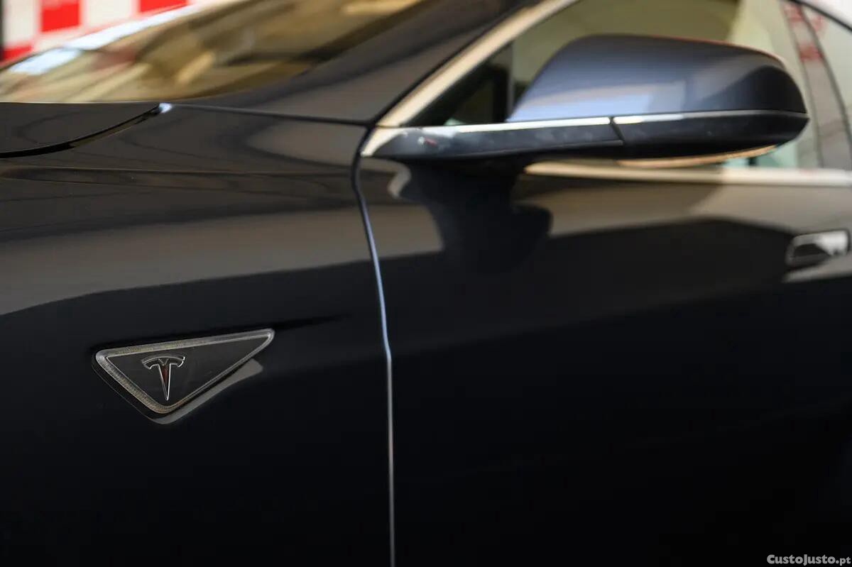 Tesla Model S 85 Standard RWD — fotografia 14