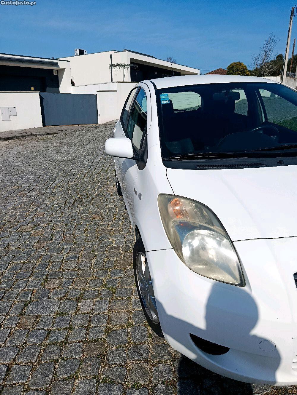 Toyota Yaris d4d — fotografia 8