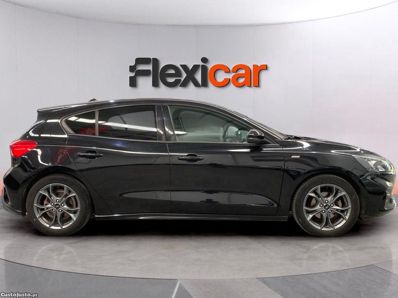 Ford Focus 1.5 TDCi ECOBlue ST-Line - 20 — photo 4