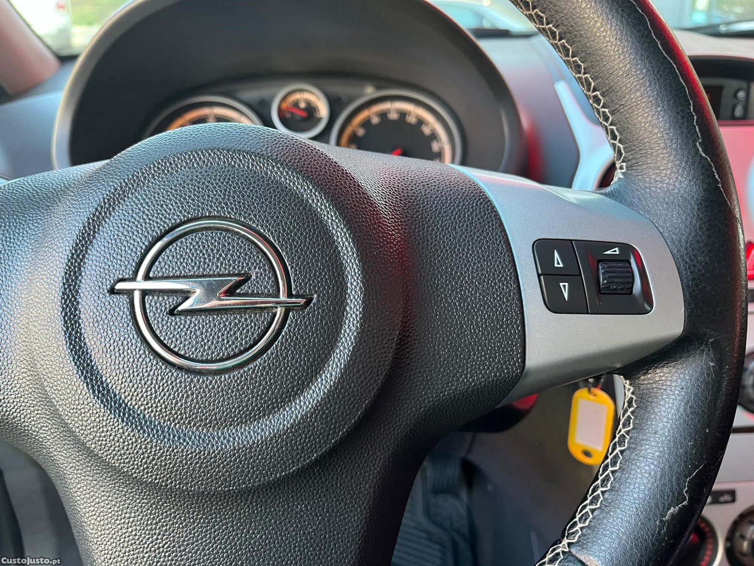 Opel Corsa 1.2 | POUCOS KM's — fotografia 4