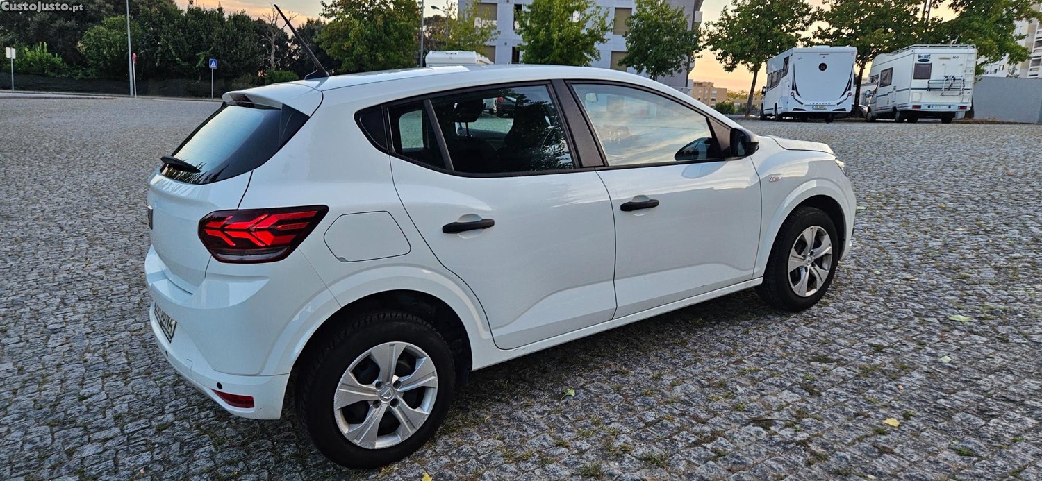 Dacia Sandero ECO-G 100 BI-FUEL ESSENTIAL — photo 3