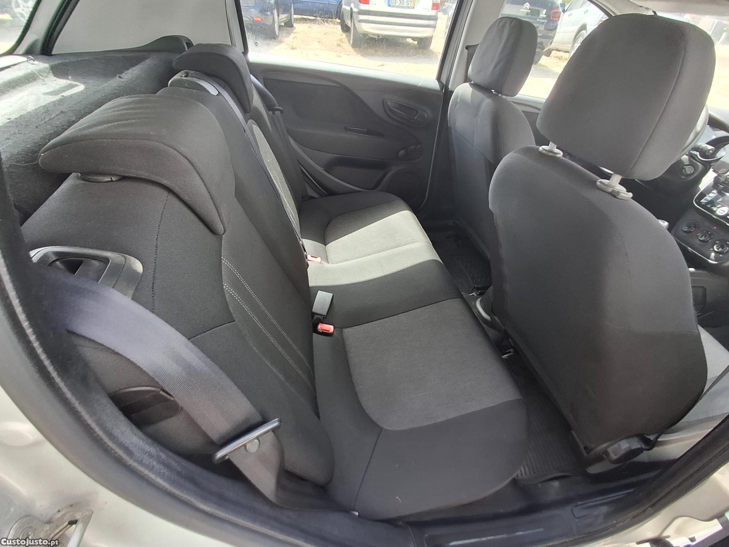 Fiat Grande Punto 1.2 16v — fotografia 2