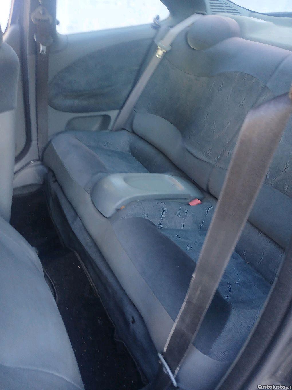 Renault Mégane coupe 1.9 dti — photo 4