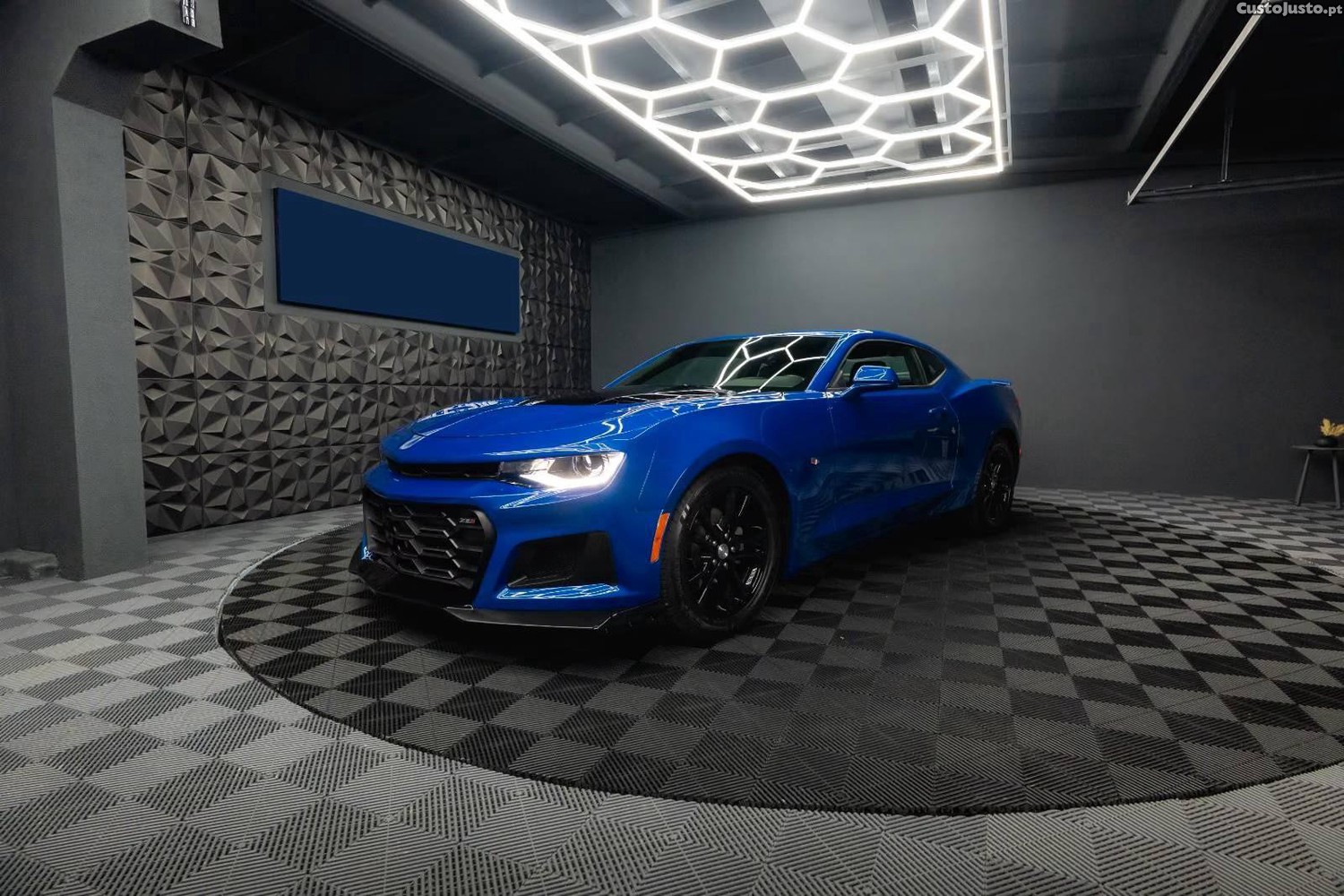 Chevrolet Camaro 2.0 Turbo Coupé - 21 — photo 2